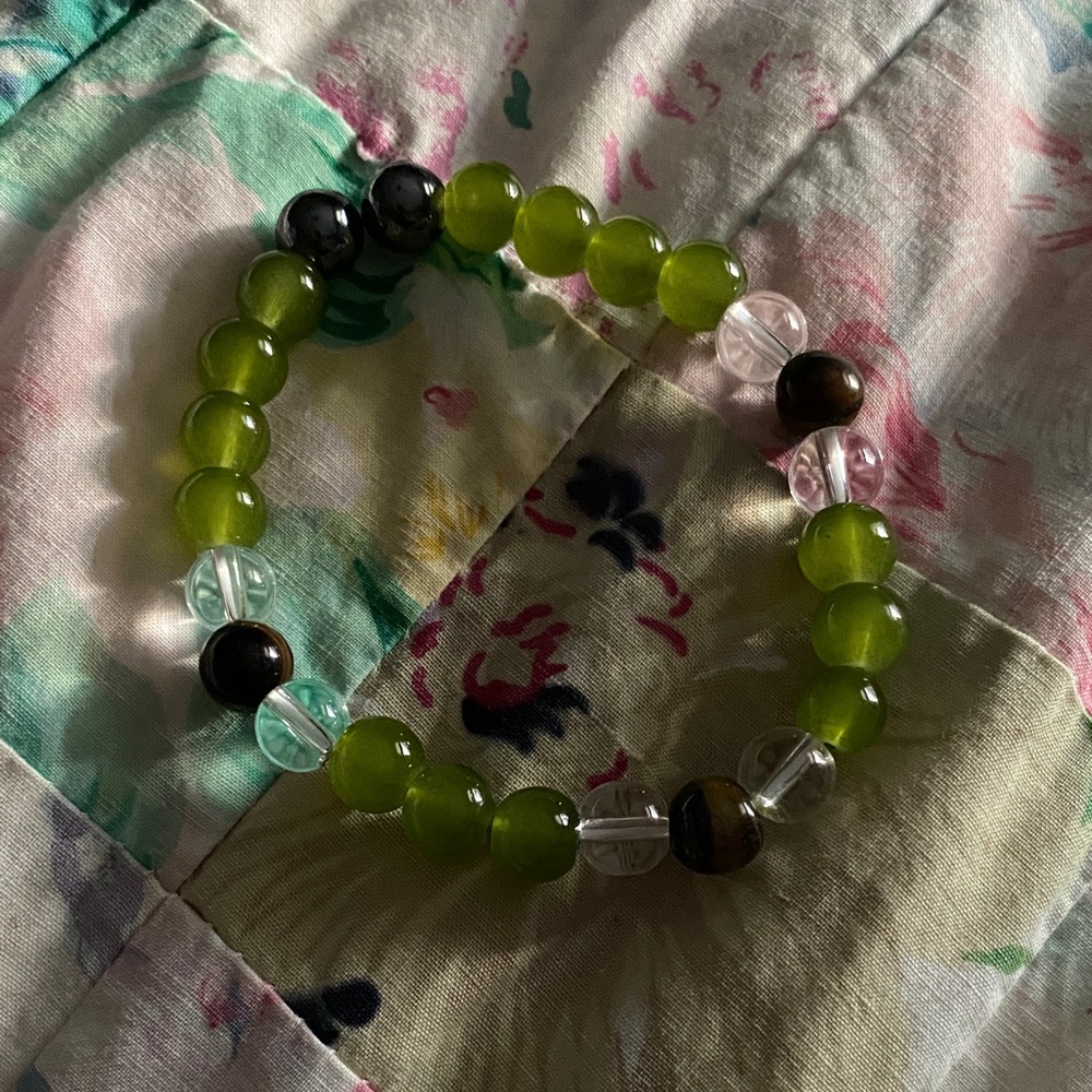 Chic Green and Black Beaded Bracelet